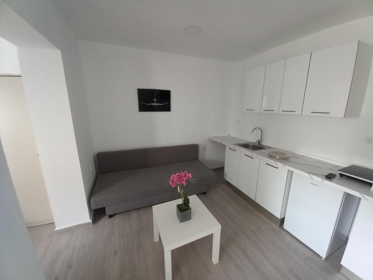 All Season Flat Alicante Bagian luar foto